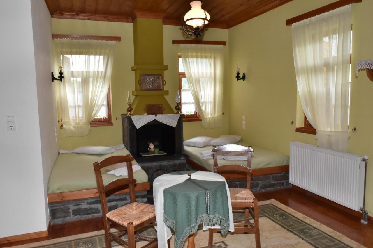Hotel Faraggi Tsepelovo Buitenkant foto