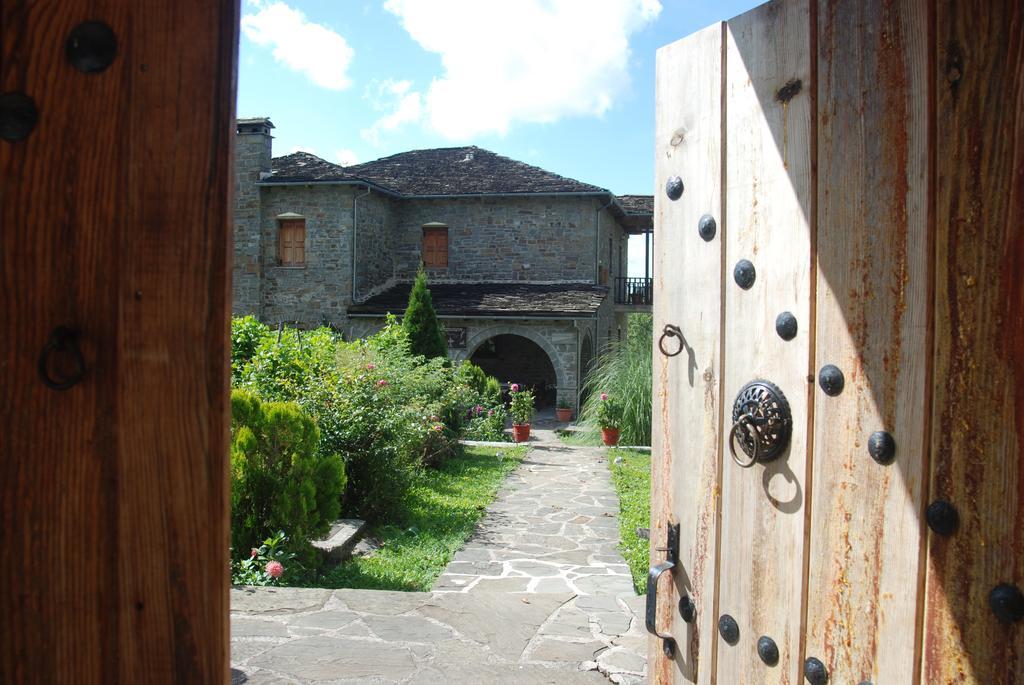 Hotel Faraggi Tsepelovo Buitenkant foto