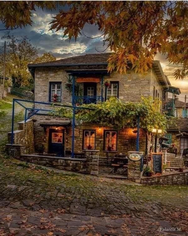 Hotel Faraggi Tsepelovo Buitenkant foto